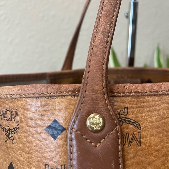 MCM COGNAC VISETOS SHOPPING TOTE - Picture 11 of 16
